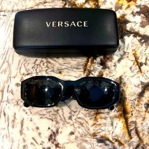 Like brand new authentic Versace glasses